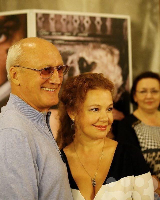 Они выглядят ровесниками: последние фото 70-летнего Юрия Беляева и 43-летней Татьяны Абрамовой