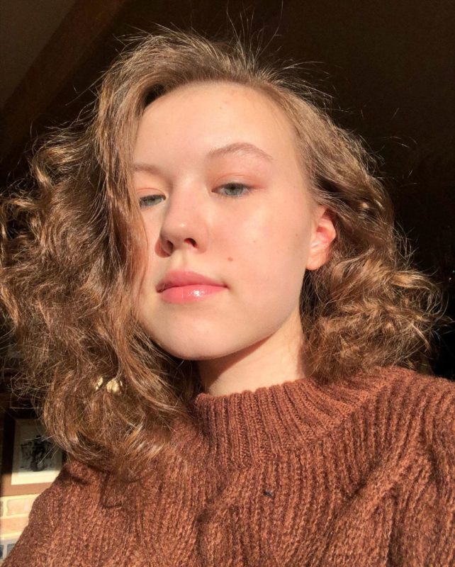 Какой стала 16-летняя внучка Веры Алентовой и Владимира Меньшова, Таисия