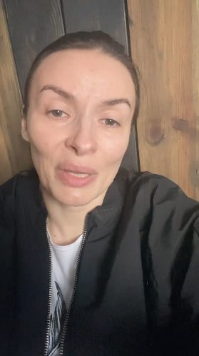 Из-за стресса появились морщины. Как выглядит «чёрненькая» из «Виа Гры»