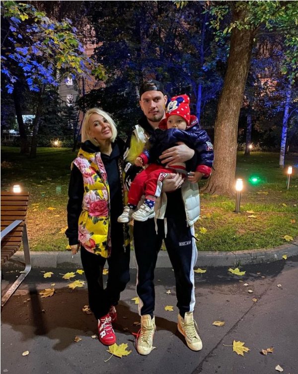 Обратилась к фанатам, заговорив о победе: собравшаяся на фронт Кудрявцева сделала смелое заявление