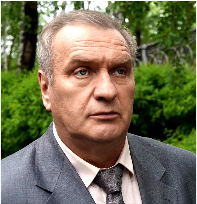 Остался без внимания поклонников и нашел нестандартное хобби: как сейчас выглядит и живет Балуев