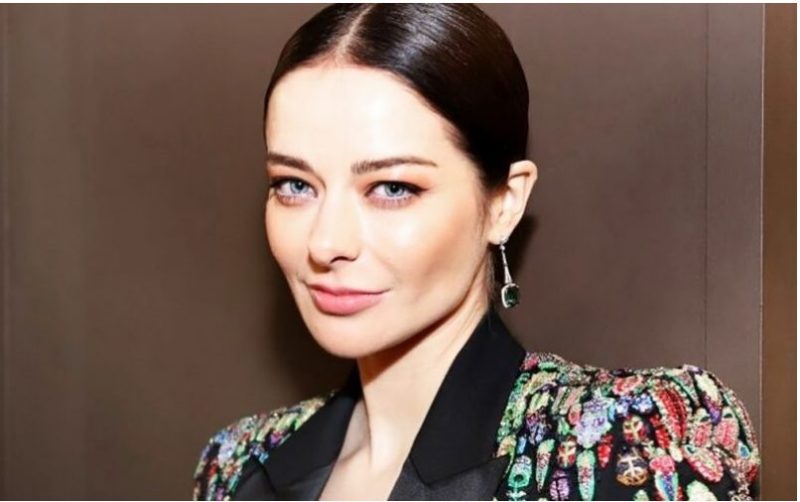 Как будто мальчик на фотографии: 38-летняя Александрова расстроила поклонников новыми кадрами