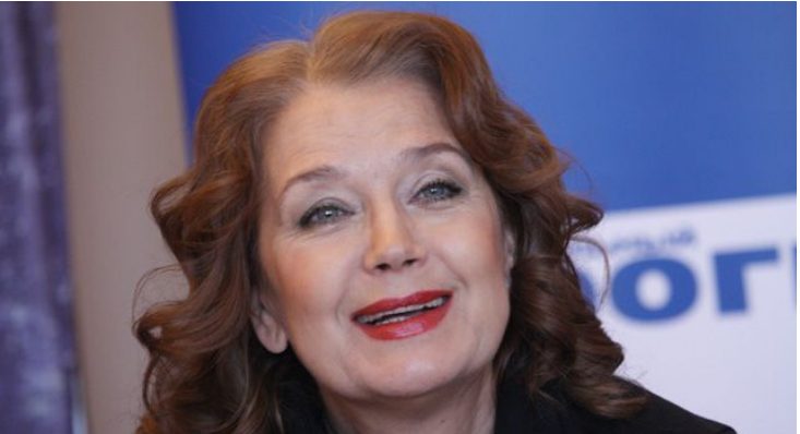 70-летняя актриса впервые за долгое время решилась на короткие волосы: Алферова сделала стрижку