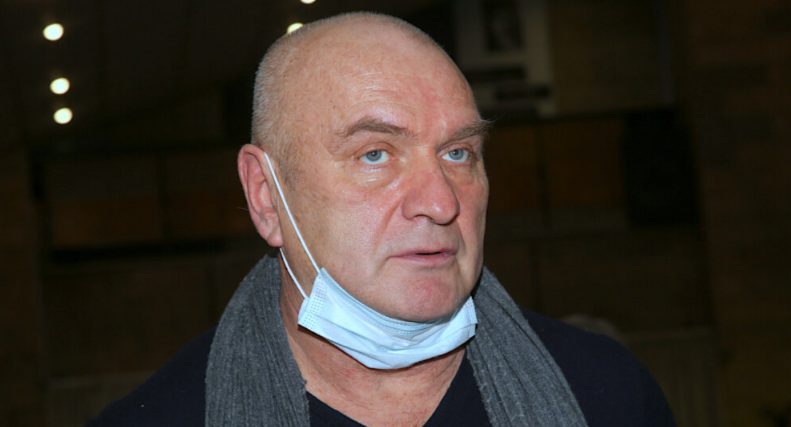 Честно поведал о семейной трагедии: Александр Балуев не может увидеться с дочкой