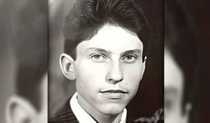 Вырос без отца, мамой называл свою бабушку, а теперь является кумиром многих женщин