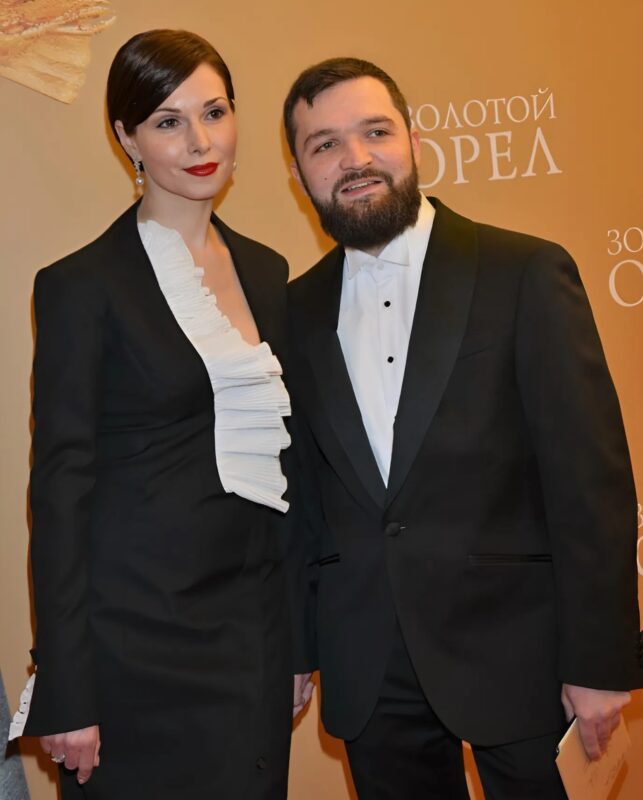 Урсуляк ушла от мужа-изменщика и вышла замуж за скрипача, который младше нее на 6 лет: смотрите, как выглядит новый муж актрисы