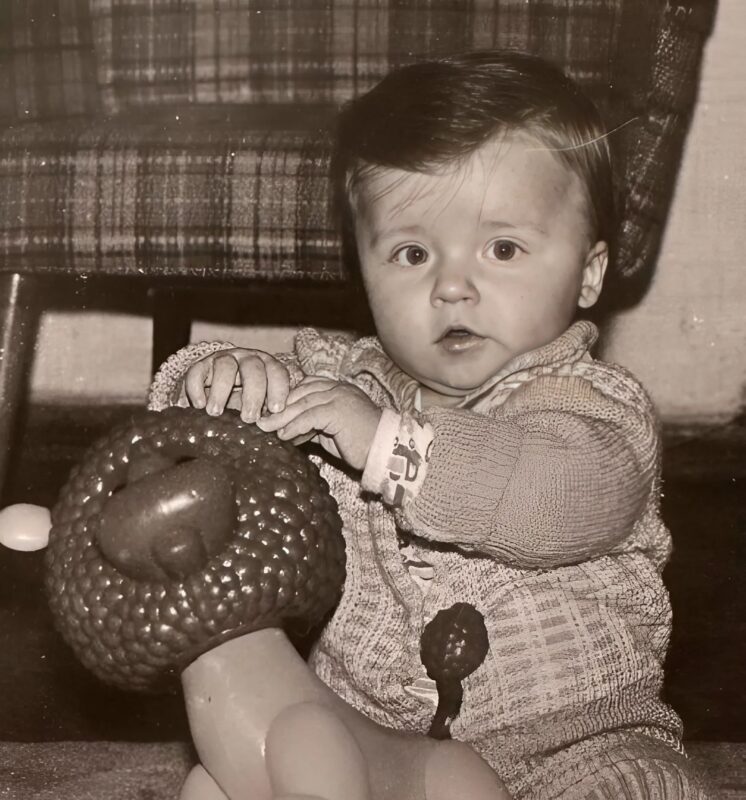 Этот милый, пухлощекий мальчик сейчас один из самых востребованных звезд шоу-бизнеса: вот кто он